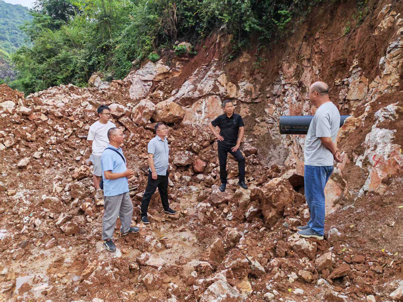 州水利局邀请州人大代表实地调研水利工程建设